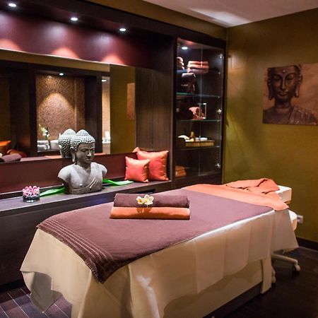 Отель Steigenberger Graf Zeppelin Штутгарт Экстерьер фото A massage bed